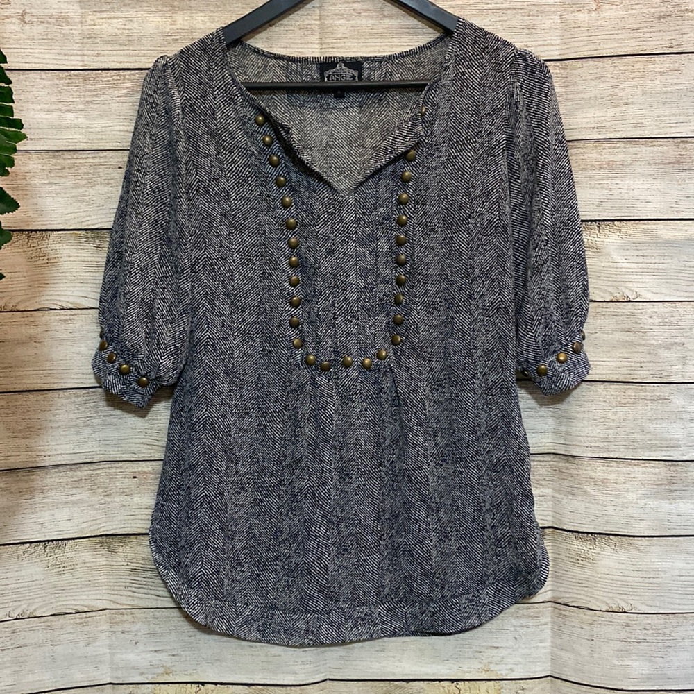 MED | 3/4 Sleeve semi sheer top- black & white